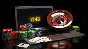 slot maxwin live dealer casino table on mobile screen with real-time interaction
